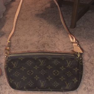 Louis Vuitton Pochette